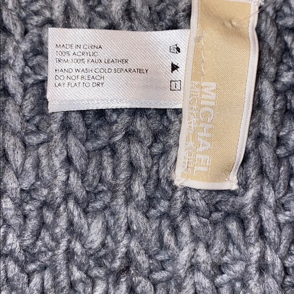 Michael Kors Toggle Neck Warmer - Picture 12 of 13